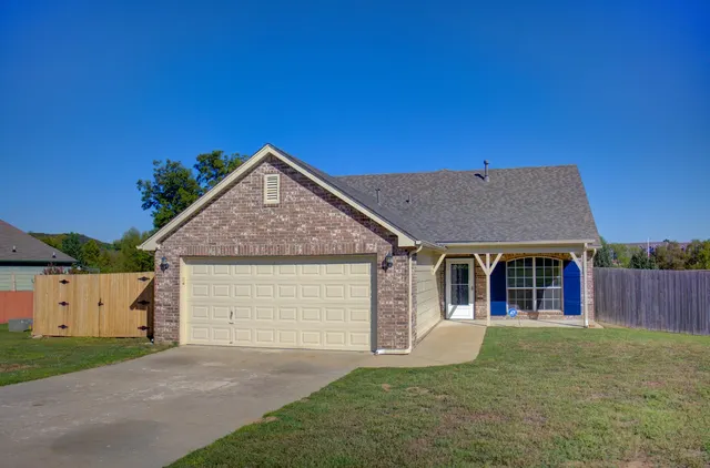 Photo 2 — 9227 Freedom Avenue, Sapulpa, OK 74066