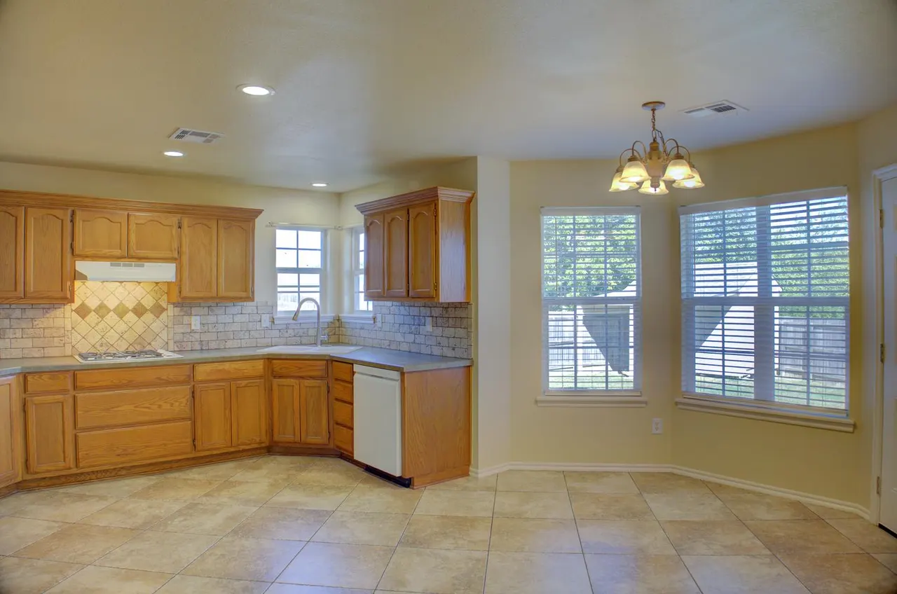 Photo 18 — 9227 Freedom Avenue, Sapulpa, OK 74066