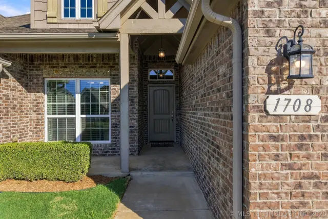 Photo 2 — 1708 E Fargo Street, Broken Arrow, OK 74012