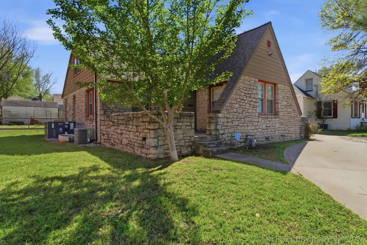Photo 3 — 3182 E 1st Street, Tulsa, OK 74104
