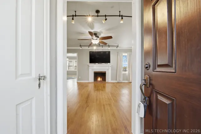 Photo 5 — 3182 E 1st Street, Tulsa, OK 74104