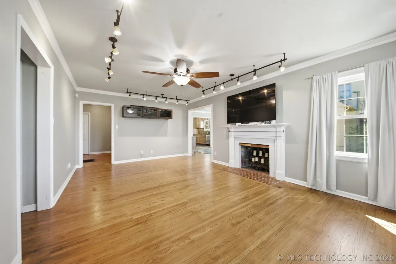 Photo 6 — 3182 E 1st Street, Tulsa, OK 74104