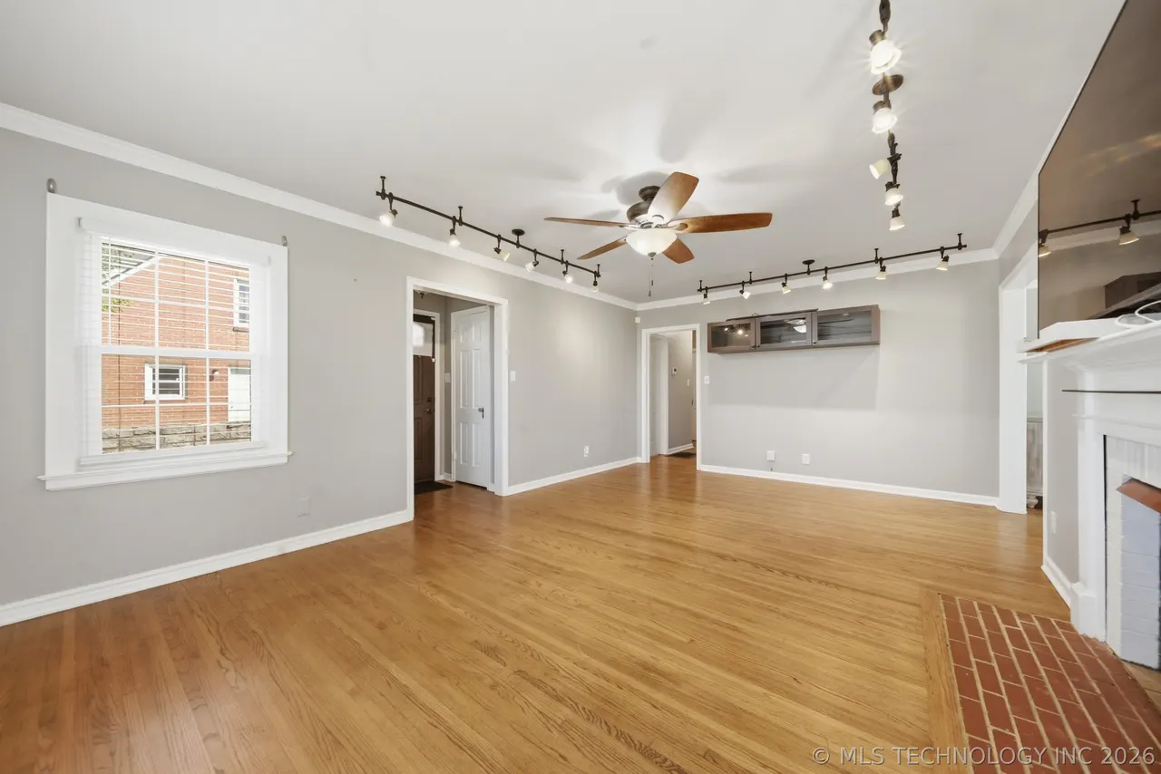 Photo 8 — 3182 E 1st Street, Tulsa, OK 74104