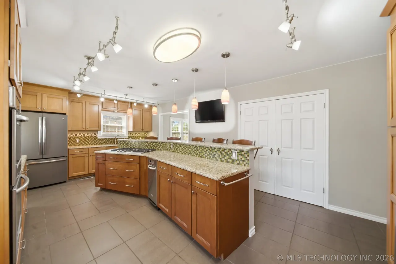 Photo 14 — 3182 E 1st Street, Tulsa, OK 74104
