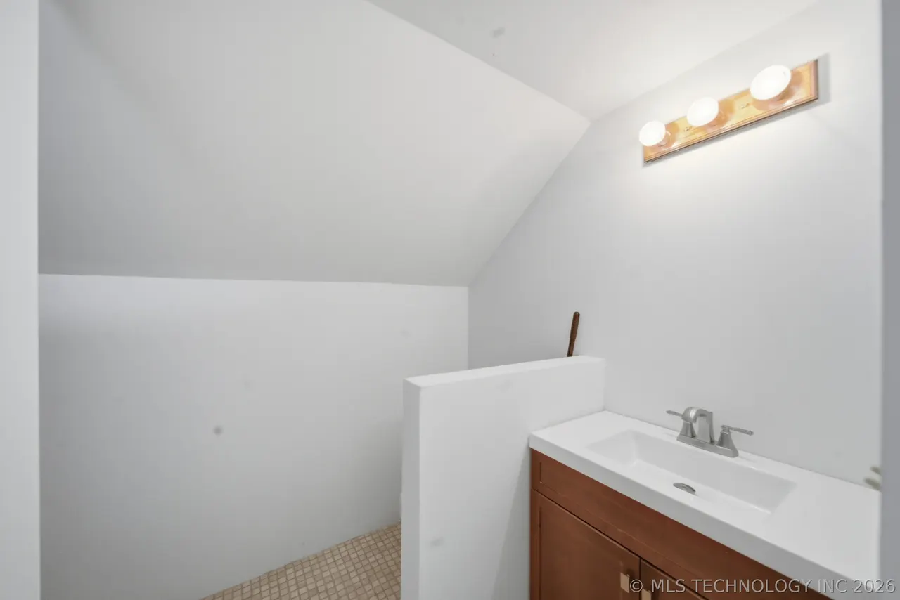 Photo 20 — 3182 E 1st Street, Tulsa, OK 74104