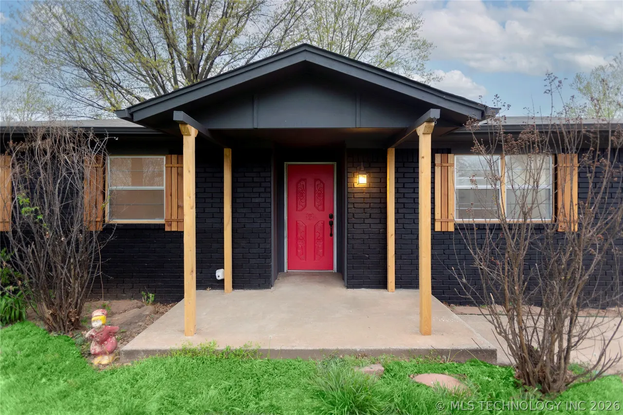 Front exterior — 17256 S 91st EastAvenue, Bixby, OK 74008