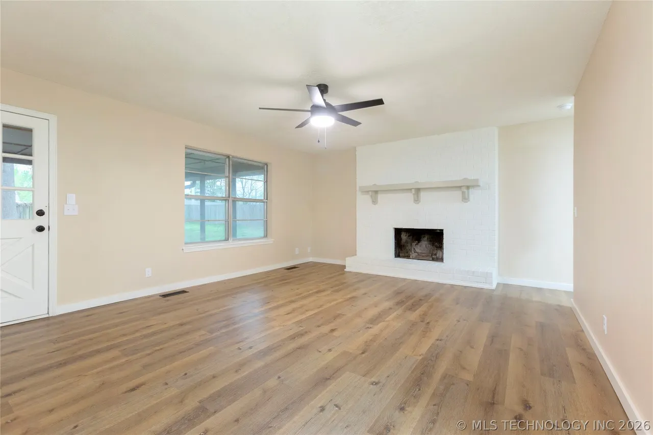 Photo 3 — 17256 S 91st EastAvenue, Bixby, OK 74008