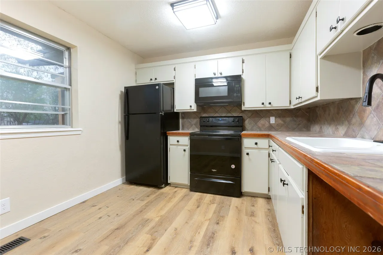Photo 7 — 17256 S 91st EastAvenue, Bixby, OK 74008