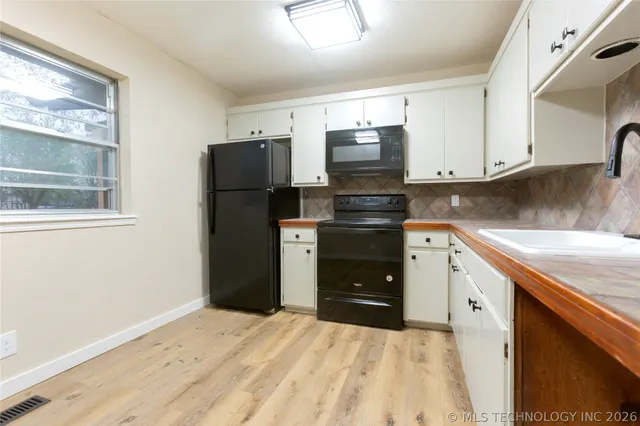 Photo 7 — 17256 S 91st EastAvenue, Bixby, OK 74008