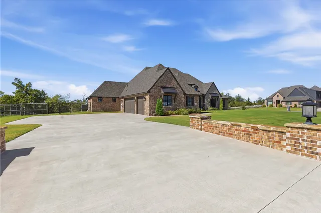 Photo 5 — 10628 N 81st EastPlace, Owasso, OK 74055