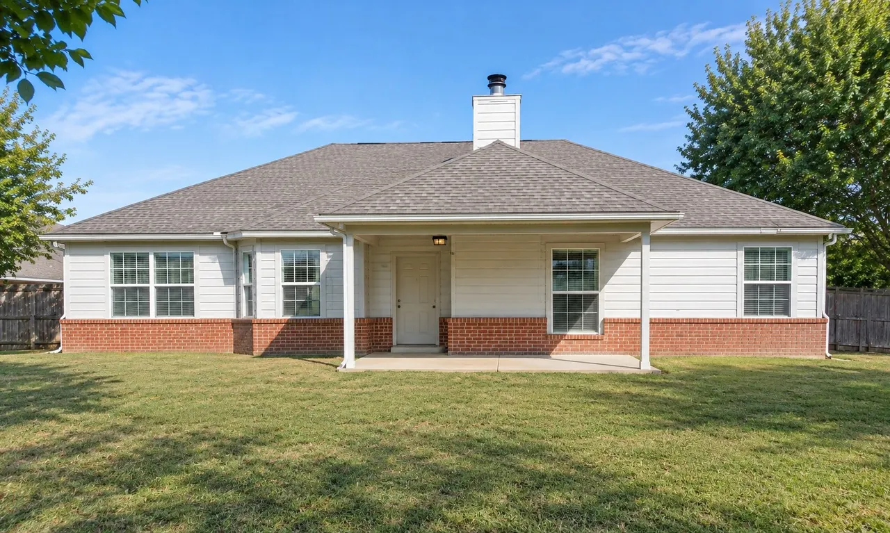 Photo 2 — 11614 N 110th EastAvenue, Collinsville, OK 74021