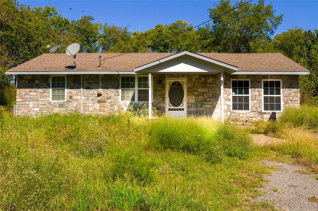 Front exterior — 105 SE 6th Street, Wagoner, OK 74467