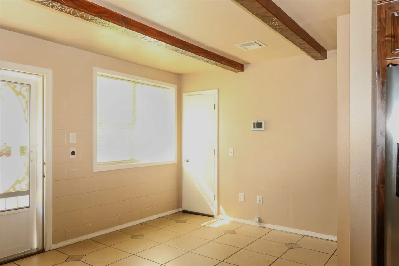 Photo 2 — 105 SE 6th Street, Wagoner, OK 74467