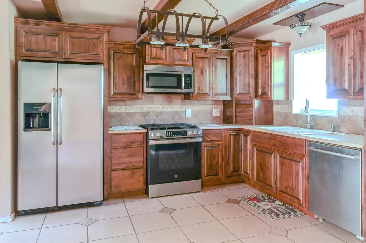 Photo 3 — 105 SE 6th Street, Wagoner, OK 74467