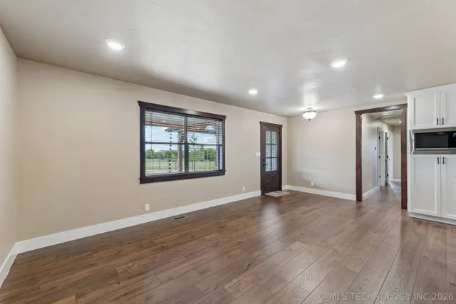 Photo 7 — 9168 S 428, Chouteau, OK 74337