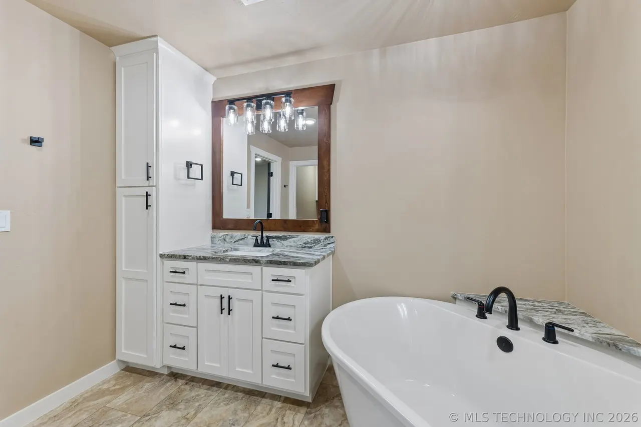 Photo 23 — 9168 S 428, Chouteau, OK 74337