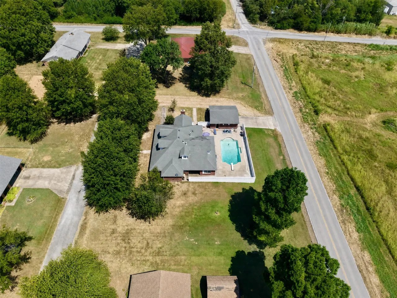 Photo 4 — 151 S 2nd Street, Porter, OK 74454