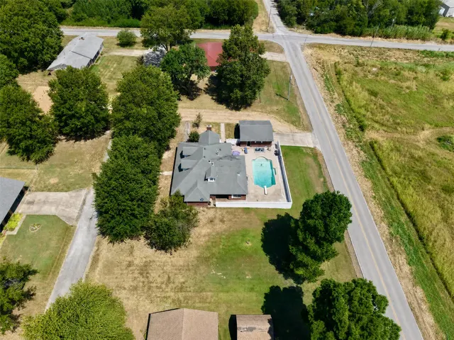 Photo 4 — 151 S 2nd Street, Porter, OK 74454