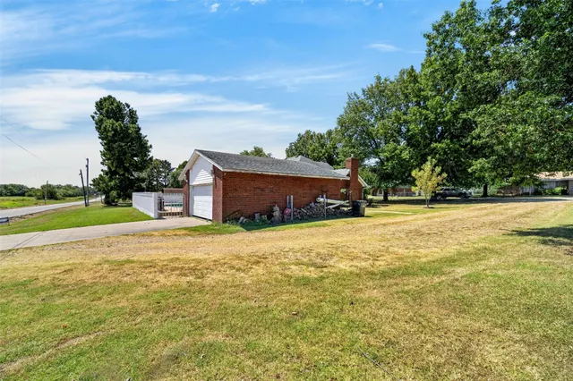 Photo 7 — 151 S 2nd Street, Porter, OK 74454