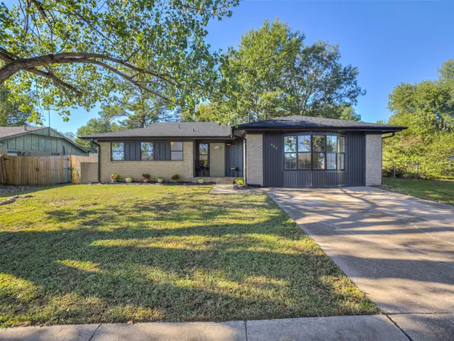 Photo 2 — 609 E Main Street, Collinsville, OK 74021