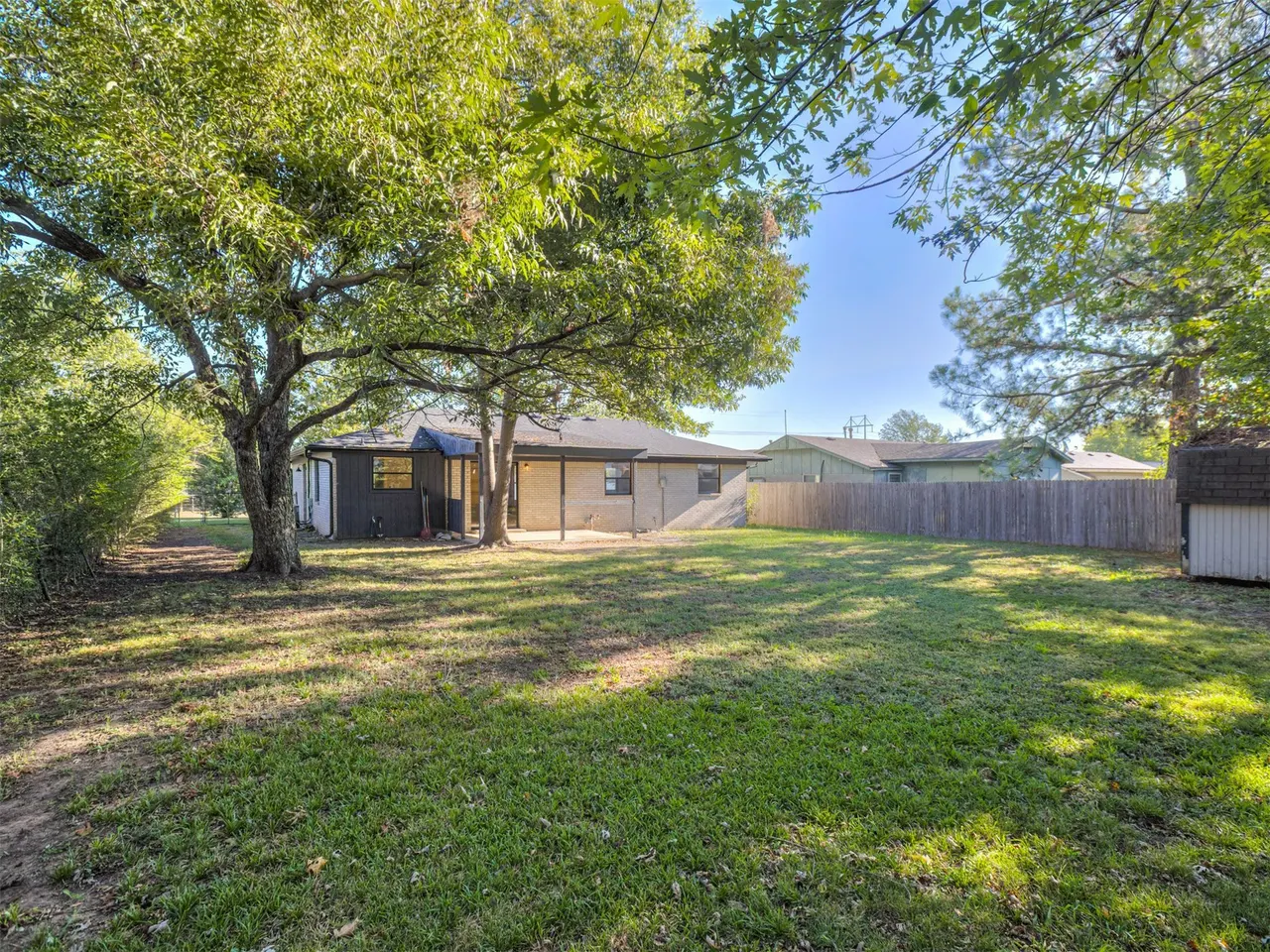 Photo 33 — 609 E Main Street, Collinsville, OK 74021