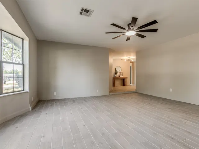 Photo 8 — 609 E Main Street, Collinsville, OK 74021