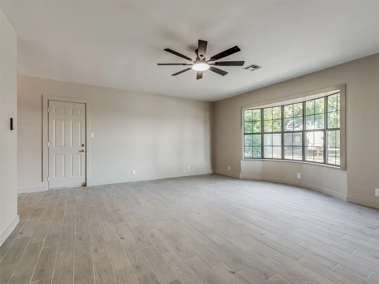 Photo 10 — 609 E Main Street, Collinsville, OK 74021