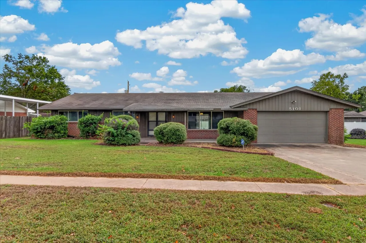 Front exterior — 5101 Bridle Road, Bartlesville, OK 74006