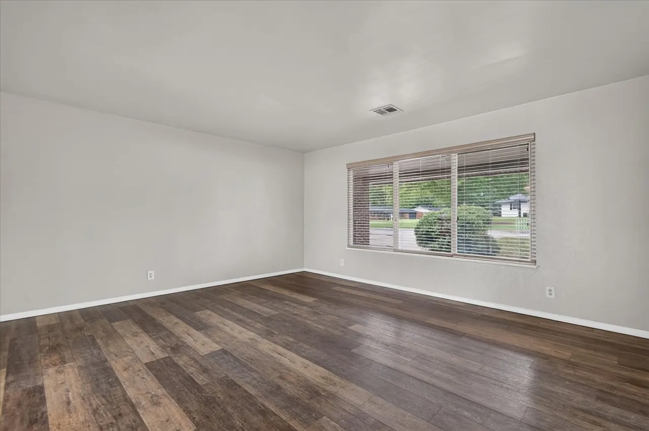 Photo 5 — 5101 Bridle Road, Bartlesville, OK 74006