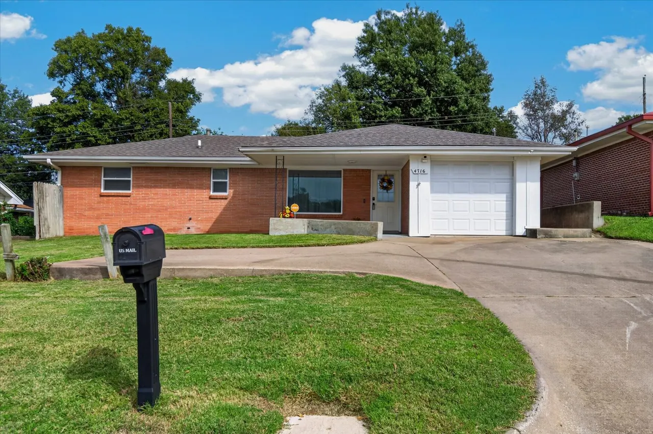 Front exterior — 4716 SE Adams Boulevard, Bartlesville, OK 74006