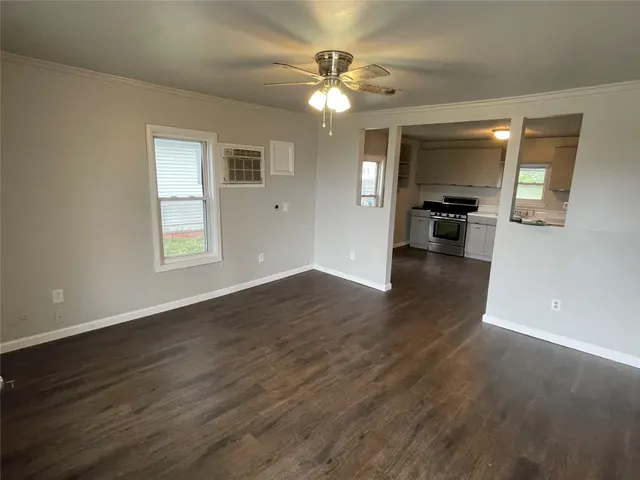 Photo 3 — 1010 W Oak Street, Collinsville, OK 74021