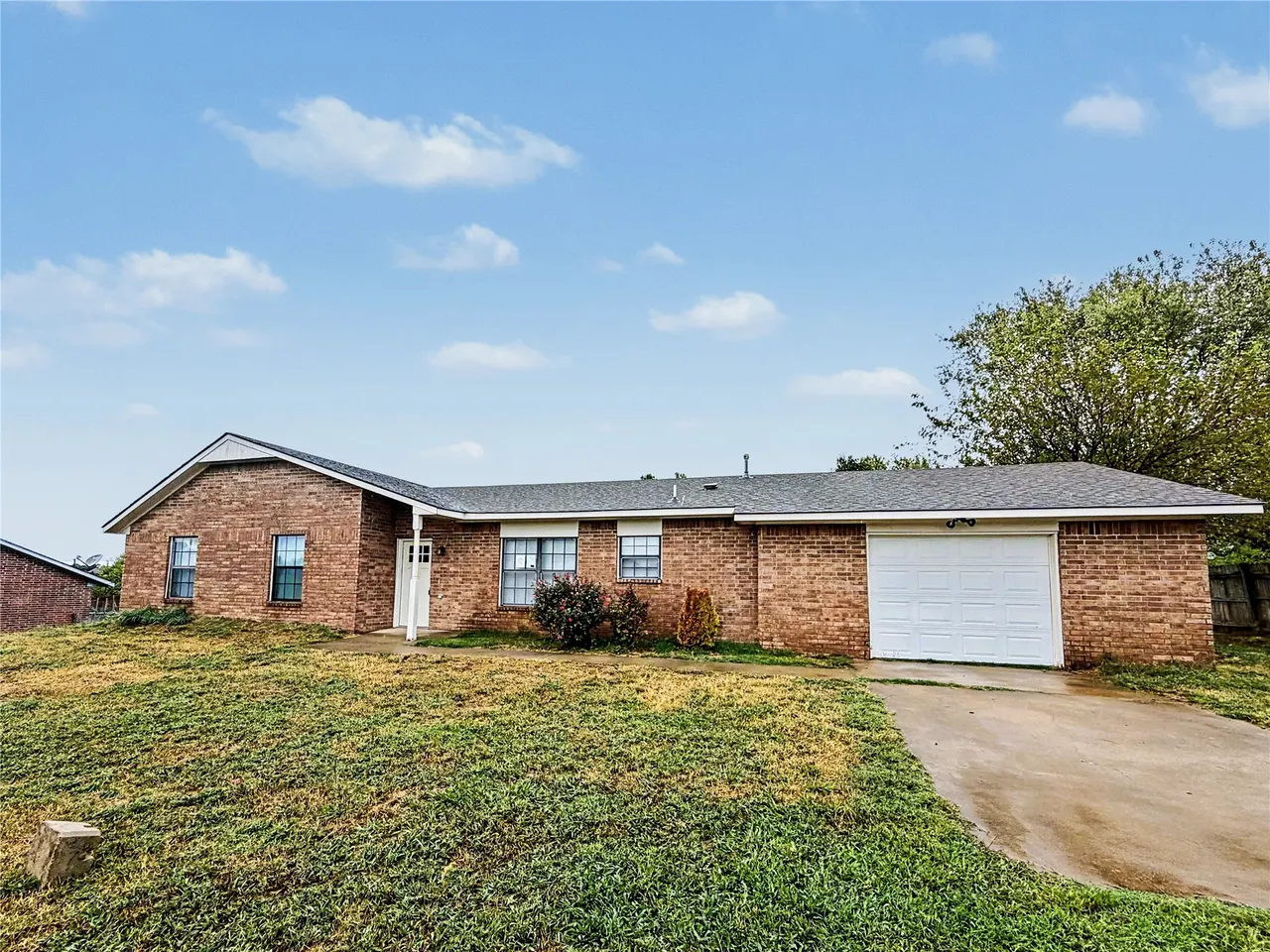 Front exterior — 18333 Hilltop Circle, Tahlequah, OK 74464