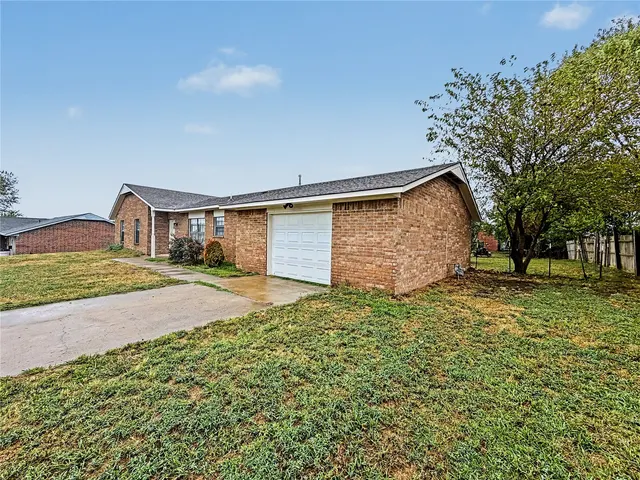 Photo 2 — 18333 Hilltop Circle, Tahlequah, OK 74464