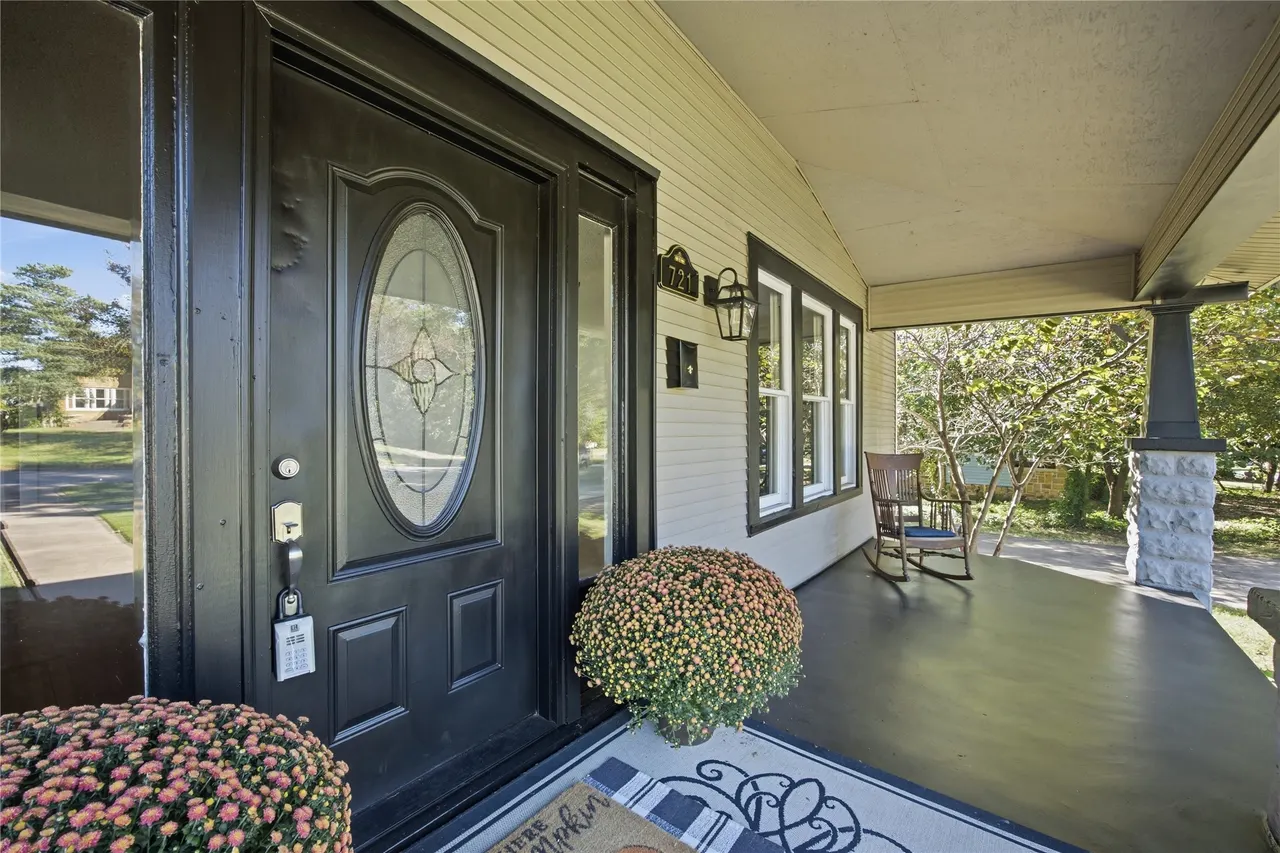 Photo 5 — 721 N Main Street, Sand Springs, OK 74063