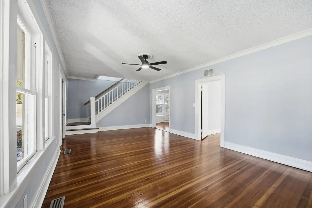 Photo 13 — 721 N Main Street, Sand Springs, OK 74063