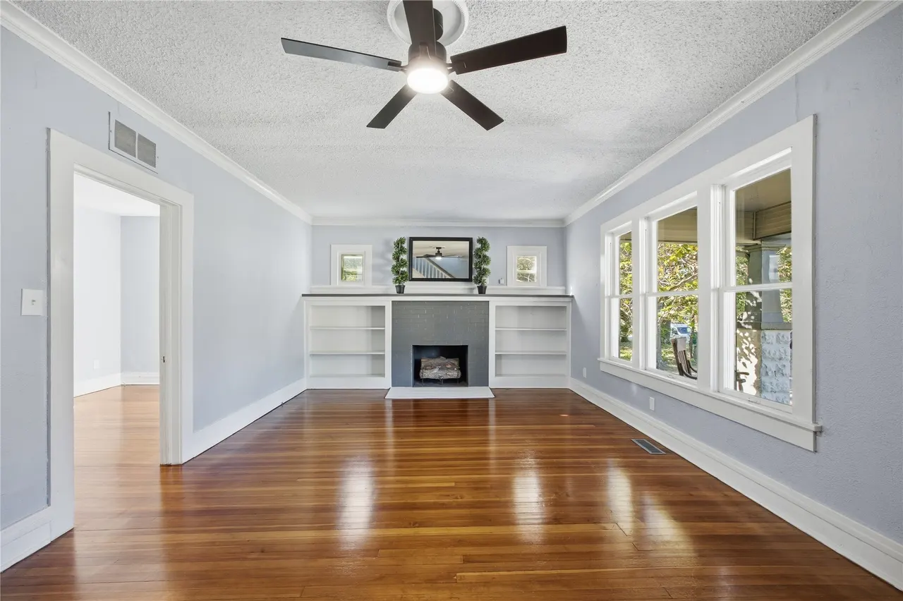 Photo 9 — 721 N Main Street, Sand Springs, OK 74063