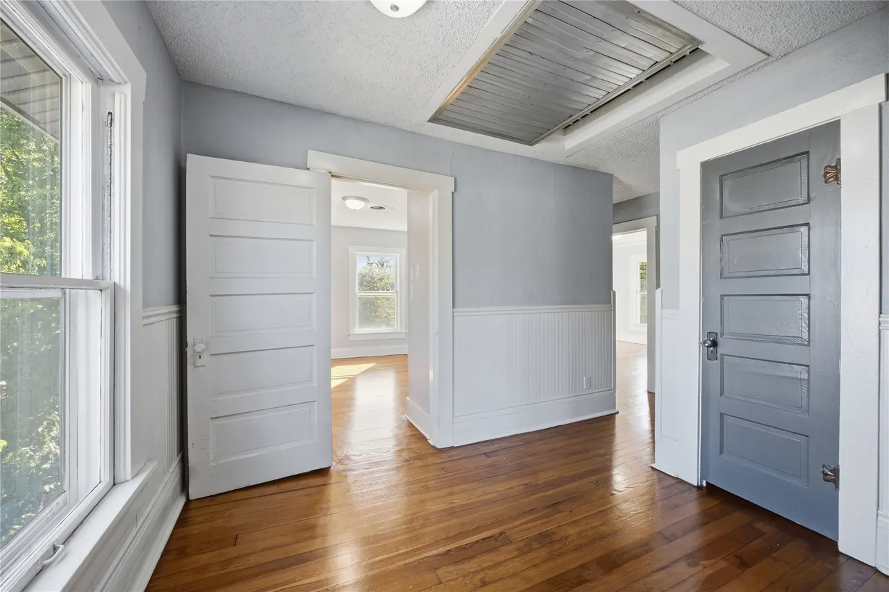 Photo 33 — 721 N Main Street, Sand Springs, OK 74063