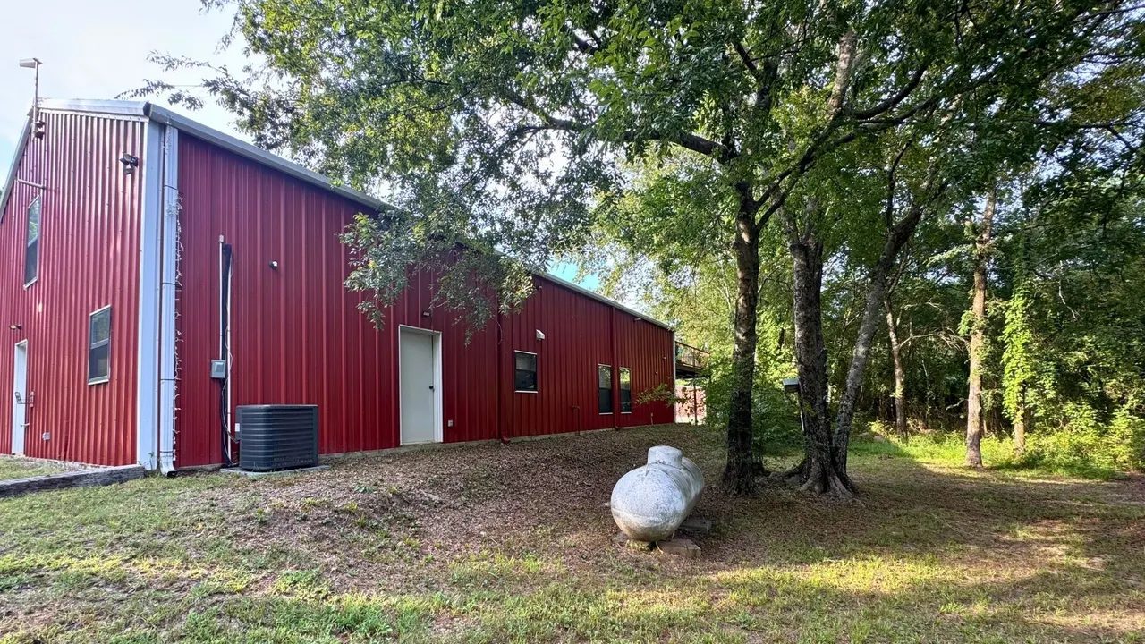 Photo 6 — 52901 201st Avenue, Hodgen, OK 74939