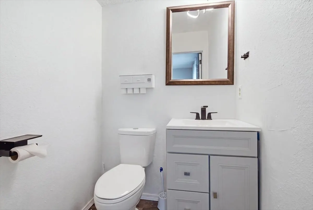Photo 17 — 2013 Lona Avenue, Seminole, OK 74868