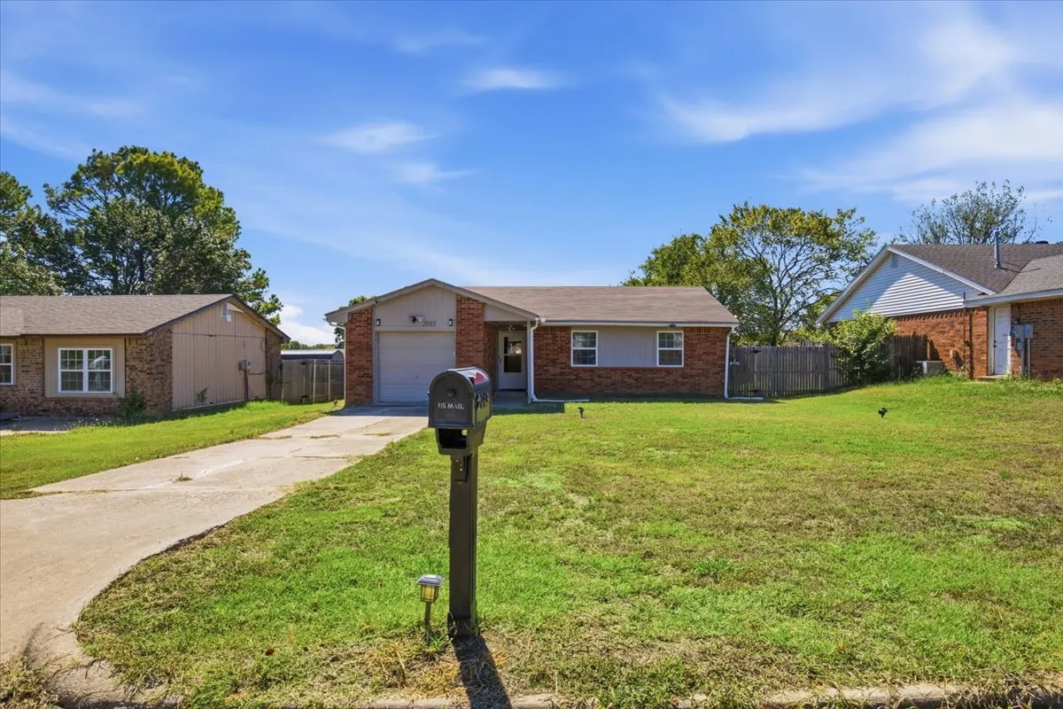 Photo 2 — 2013 Lona Avenue, Seminole, OK 74868