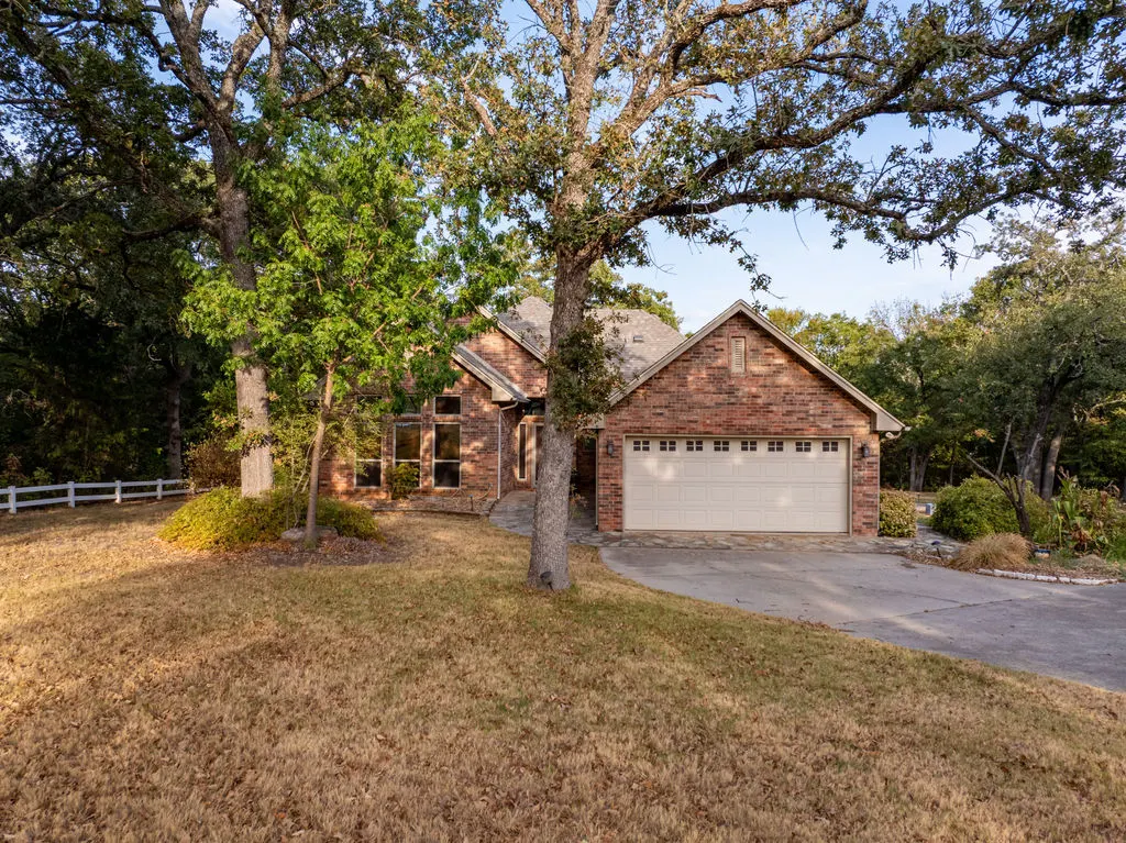 Photo 2 — 5440 Mainstay Drive, Kingston, OK 73439