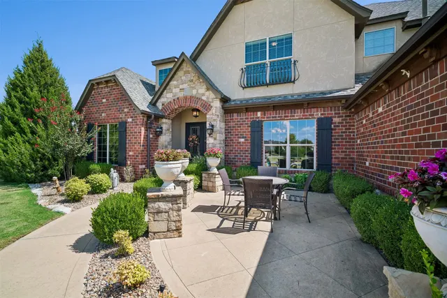 Photo 5 — 6381 N Locust Lane, Owasso, OK 74055