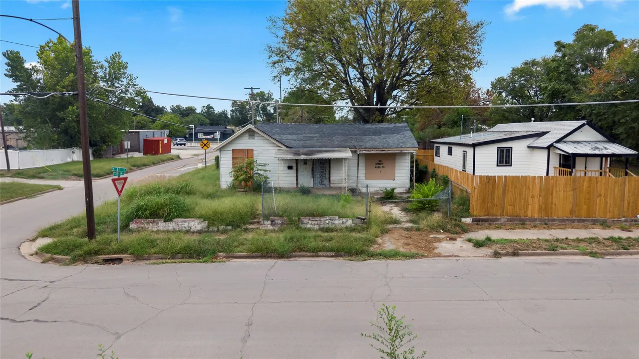 Photo 4 — 4351 W 8th Street, Tulsa, OK 74127