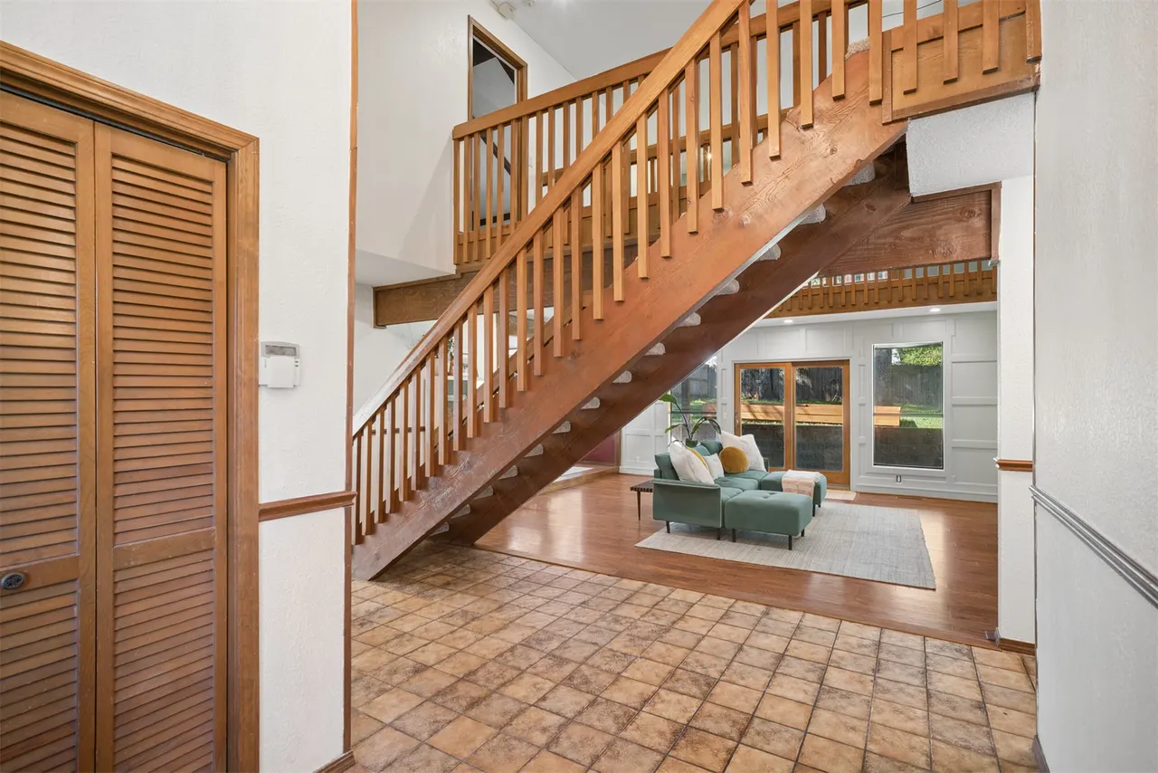 Photo 8 — 9718 S Lakewood Place, Tulsa, OK 74137
