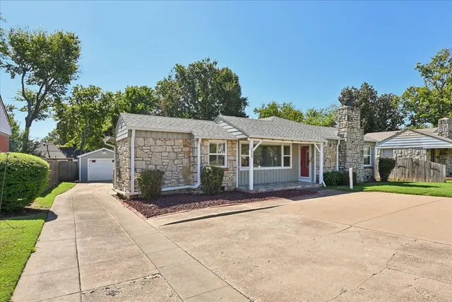 Photo 5 — 2920 E 21st Street, Tulsa, OK 74114