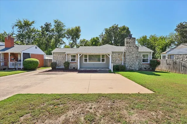 Photo 3 — 2920 E 21st Street, Tulsa, OK 74114