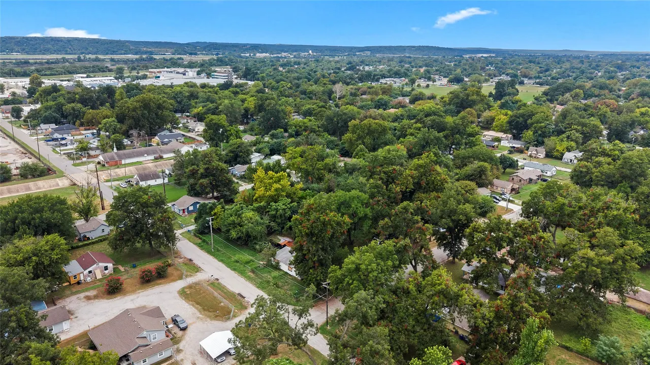 Front exterior — 3302 W Archer Street, Tulsa, OK 74127
