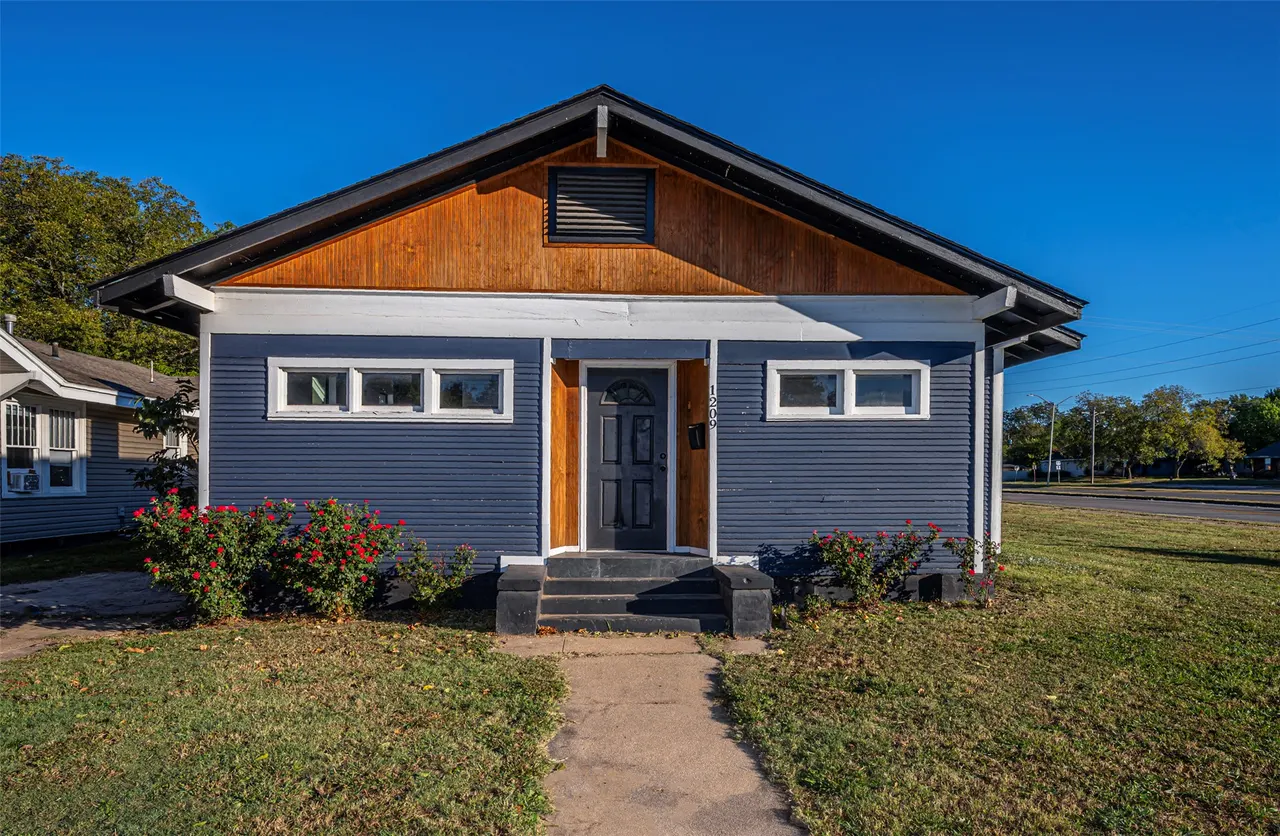 Front exterior — 1209 SW Stanley Street, Ardmore, OK 73401