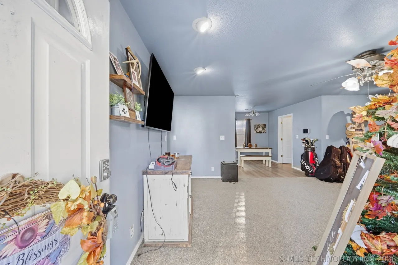 Photo 5 — 221 N Hickory Street, Bristow, OK 74010
