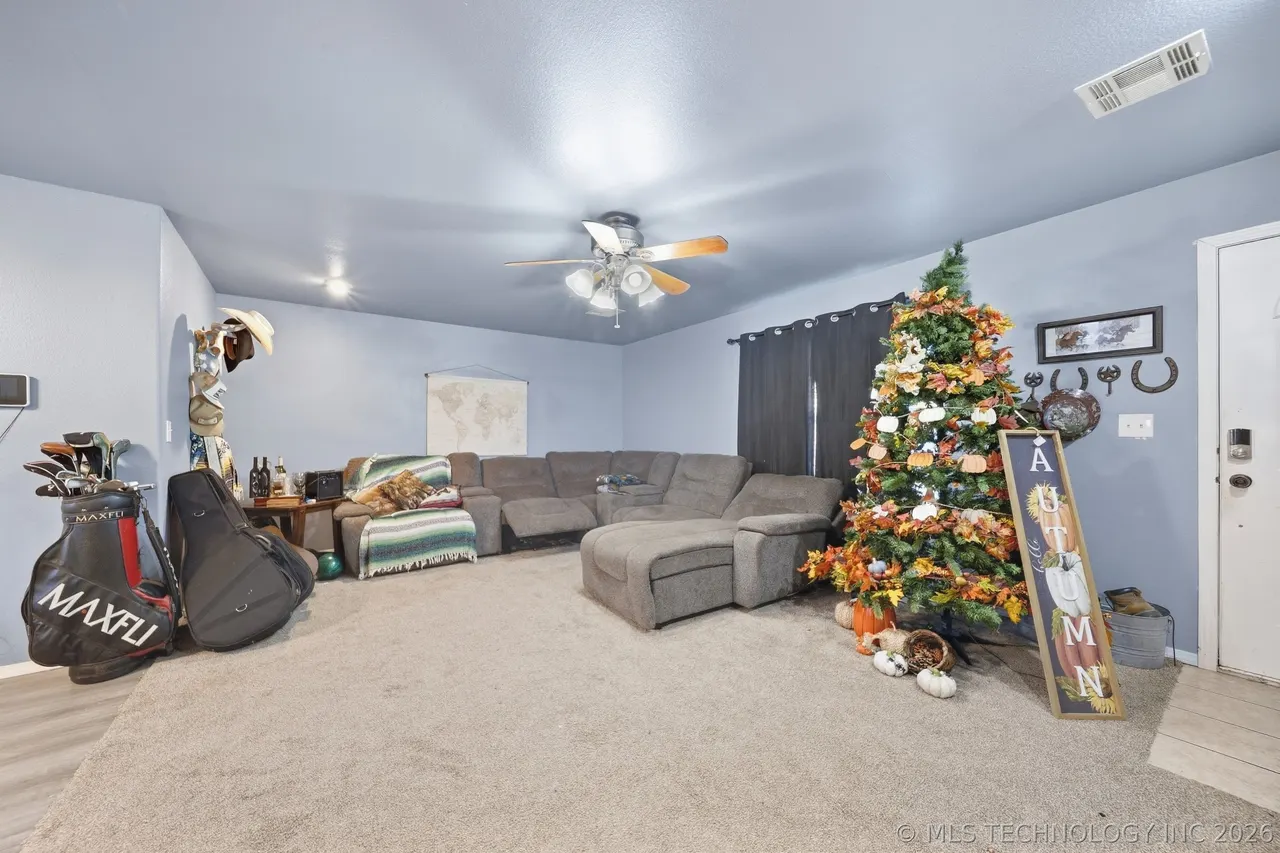 Photo 7 — 221 N Hickory Street, Bristow, OK 74010